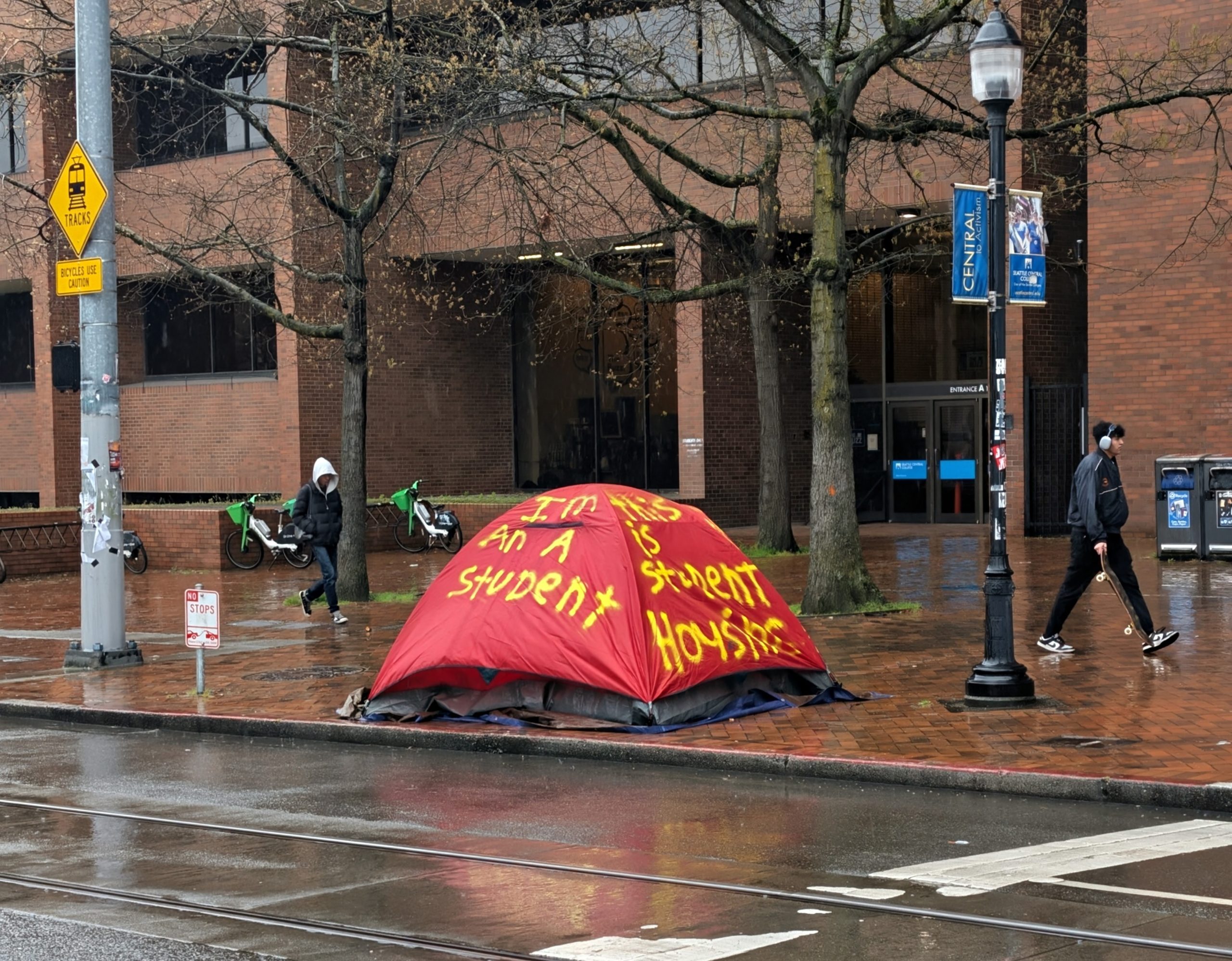 Slog AM: City Council Approves Shelter Expansion, Local Choreographer Amy O’Neal Awarded Guggenheim Fellowship Grant, More Boots on the Ground in Iran - The Stranger