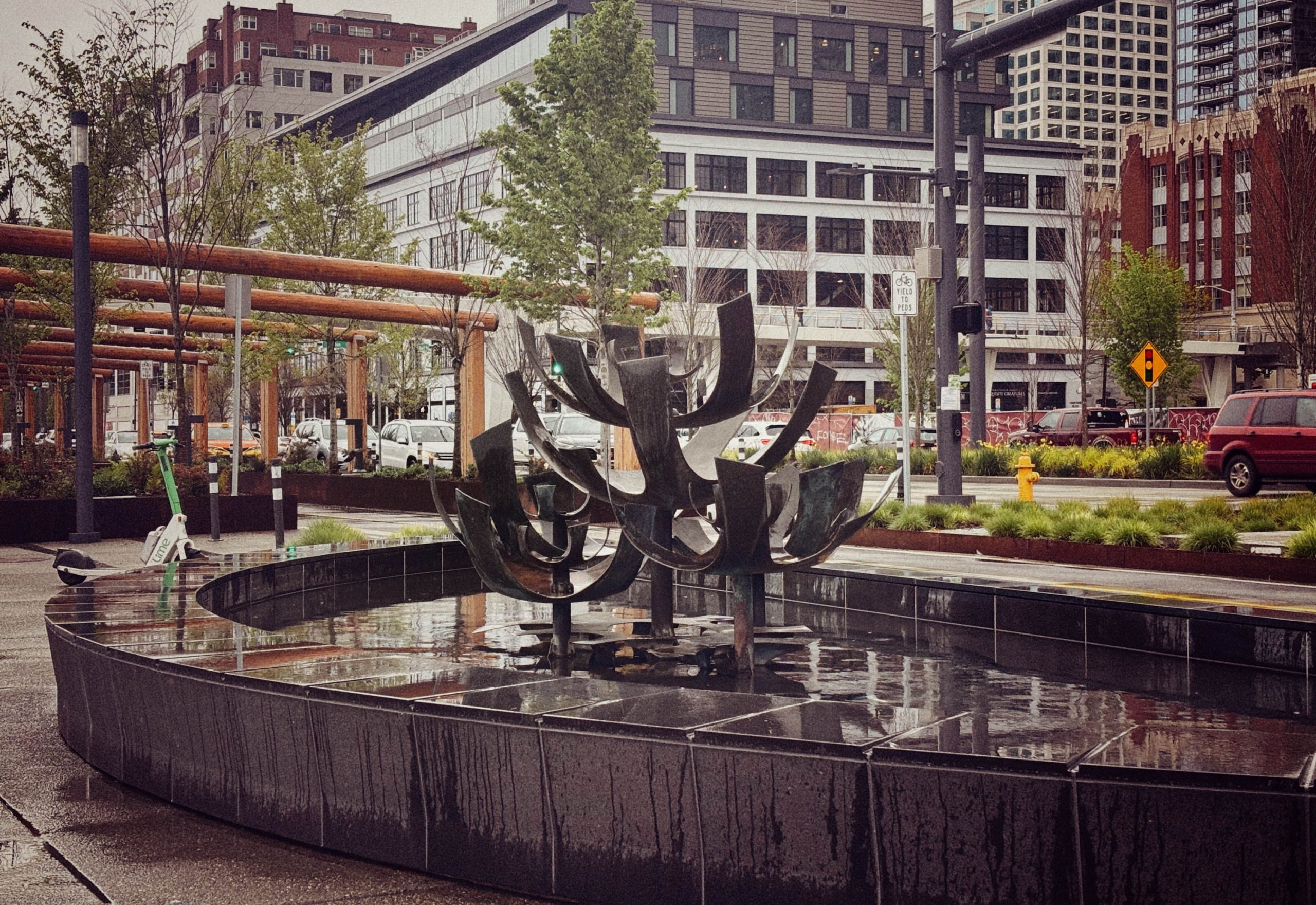 Hört auf, Seife in den Brunnen im Waterfront Park zu werfen!